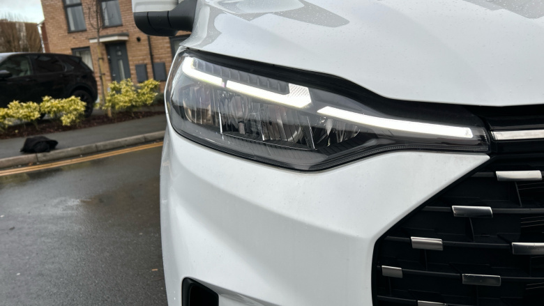 Ford Tourneo Custom 320 L1 Diesel Fwd 2.0 EcoBlue 136ps H1 Titanium 8 seater Auto